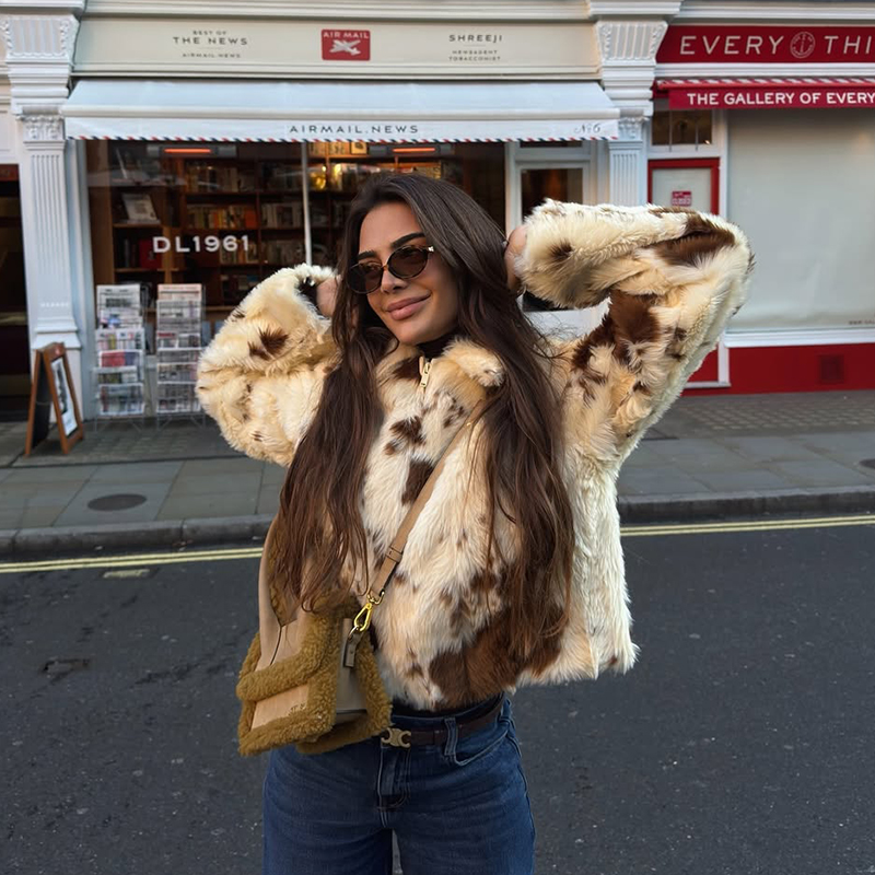معطف فرو بنقشة جلد البقر للنسا - مراجعة Women Fashion Icon وسعره